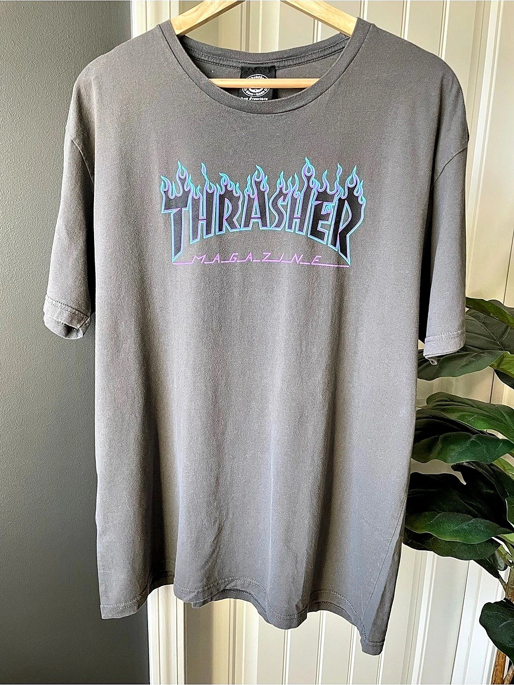 Thrasher Flame Logo T-Shirt Graphic Tee Gray & Blue XL